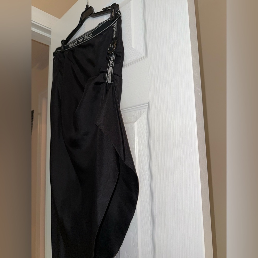 Armani Jeans Black Women's 100% silk Skirt Italy 6 - Picture 3 of 7